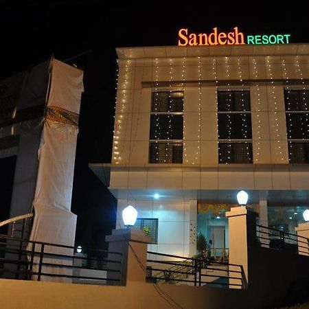 Sandesh Resort Wai Extérieur photo