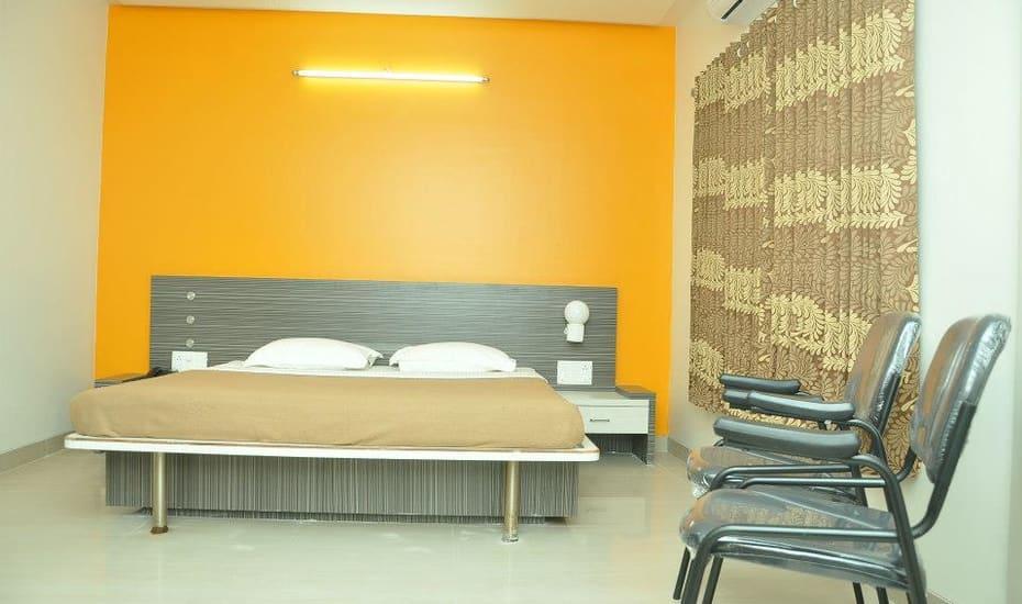 Sandesh Resort Wai Extérieur photo