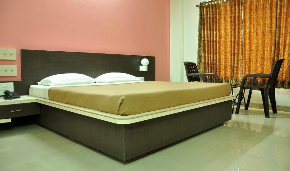 Sandesh Resort Wai Extérieur photo