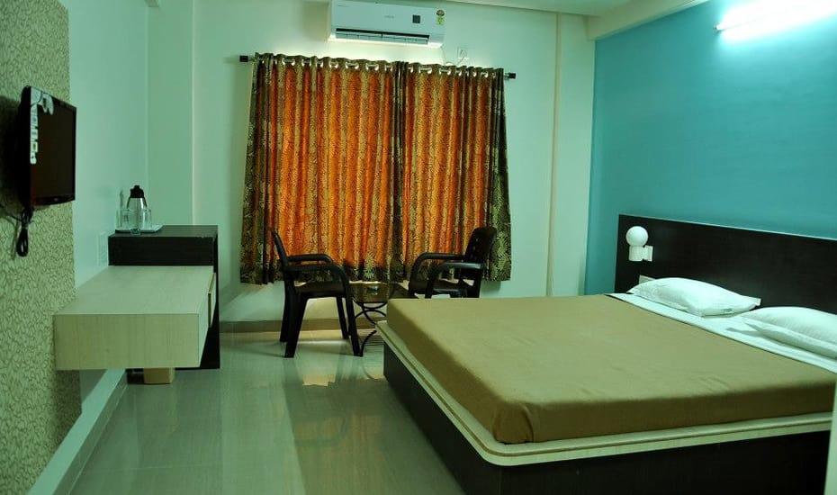 Sandesh Resort Wai Extérieur photo